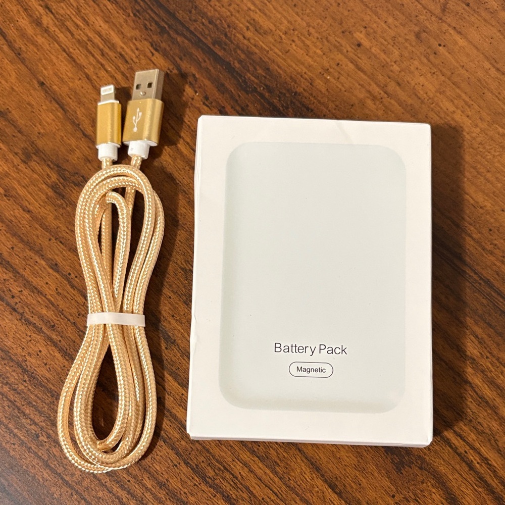 Magnetic Wireless Power Bank 10,000mAh Lightning to USB A